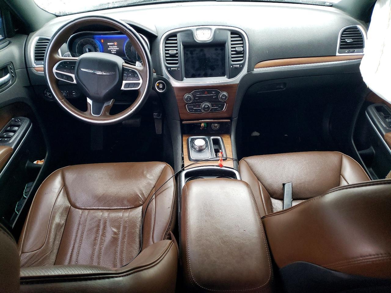 2019 CHRYSLER 300