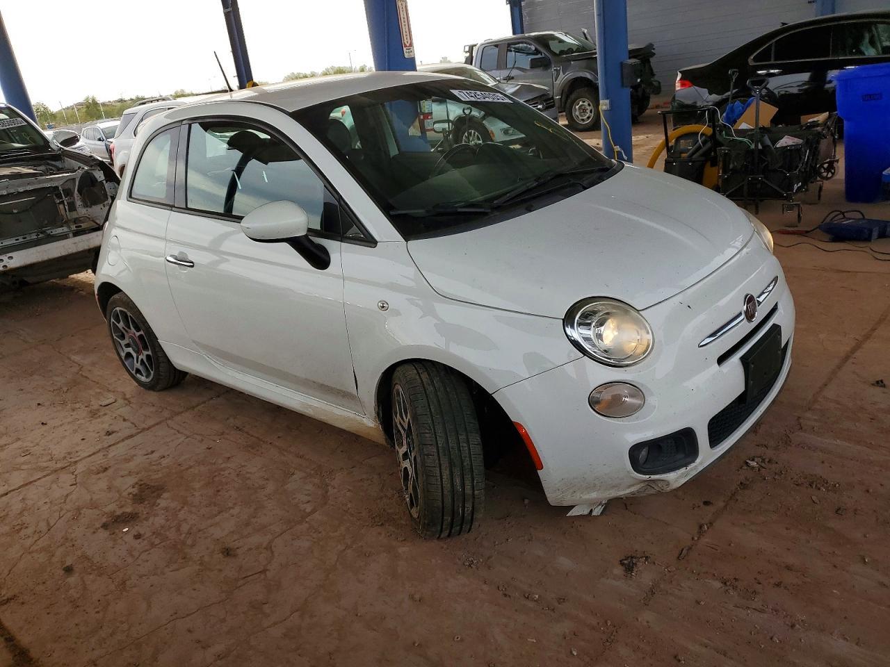 2015 FIAT 500
