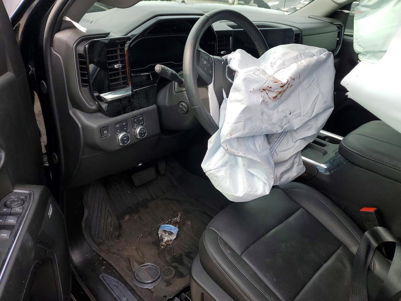 2024 GMC Sierra