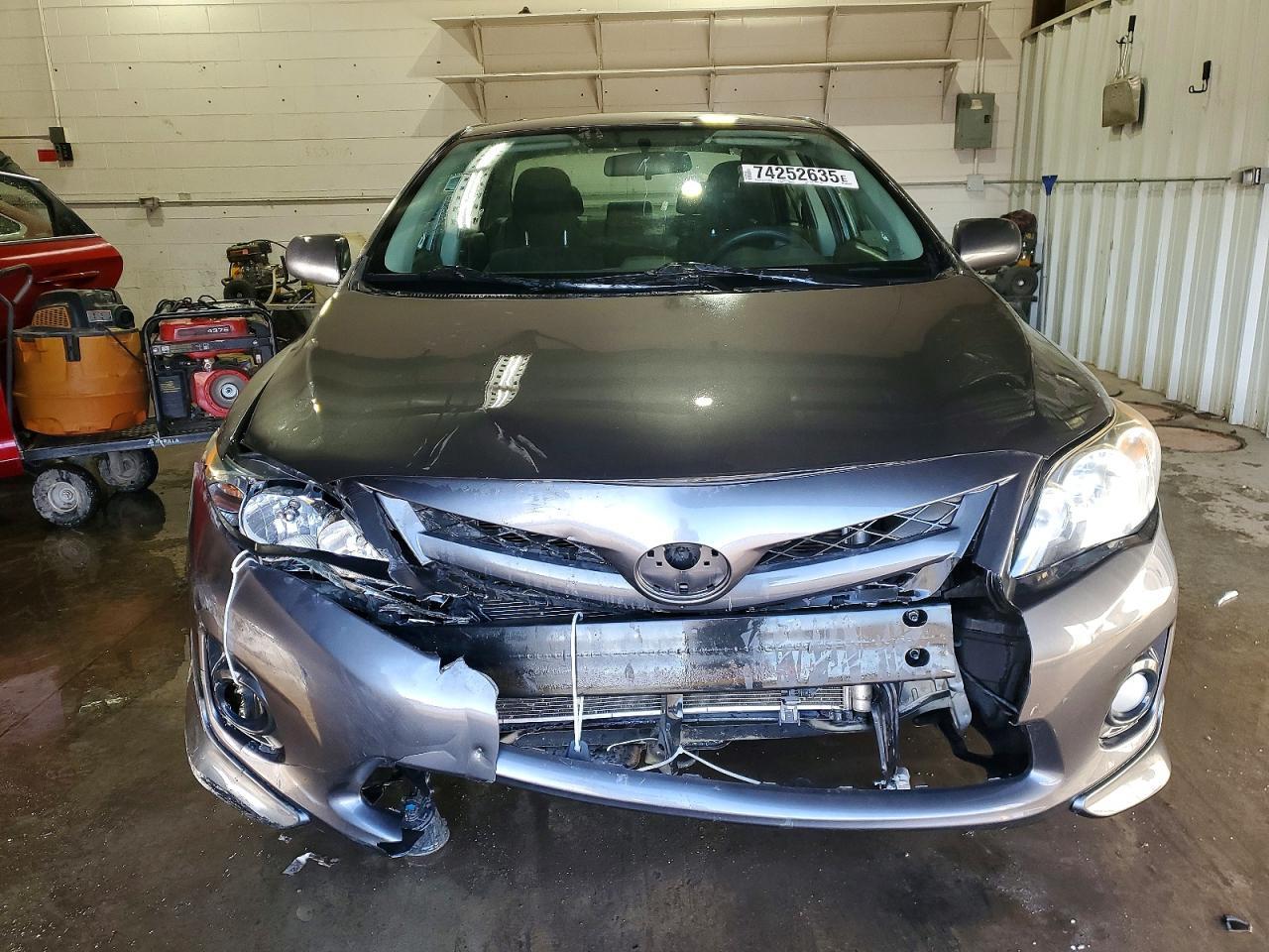 2013 TOYOTA COROLLA