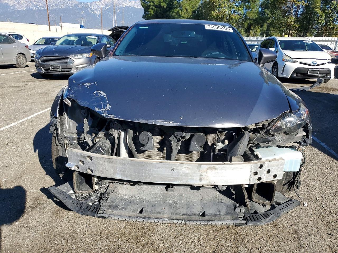 2016 LEXUS IS 200t