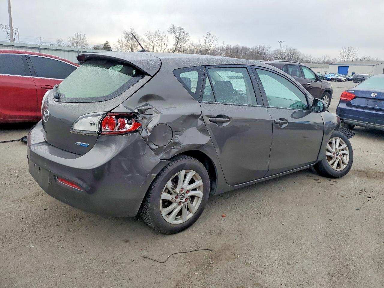 2013 MAZDA 3