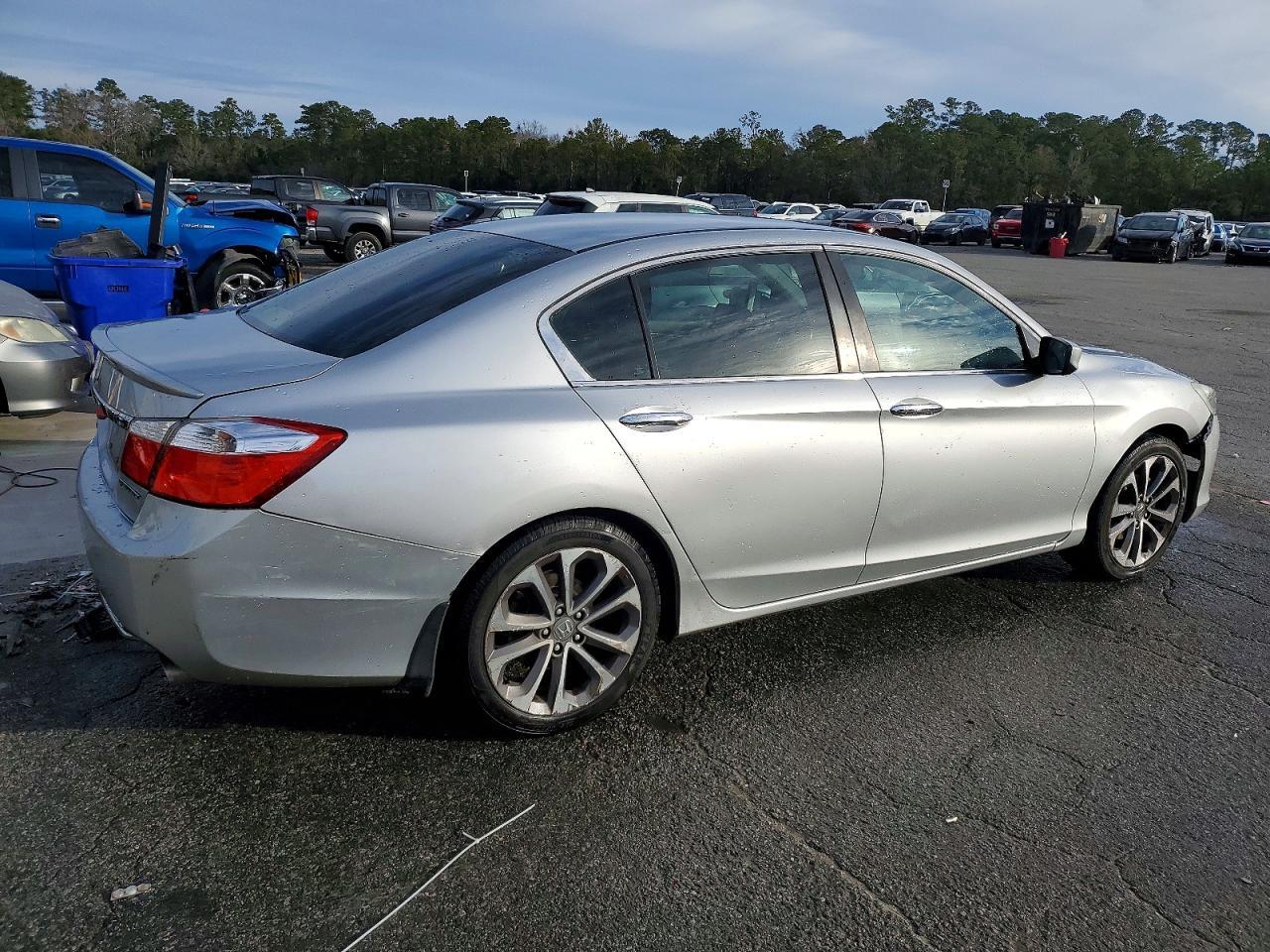 2015 HONDA ACCORD