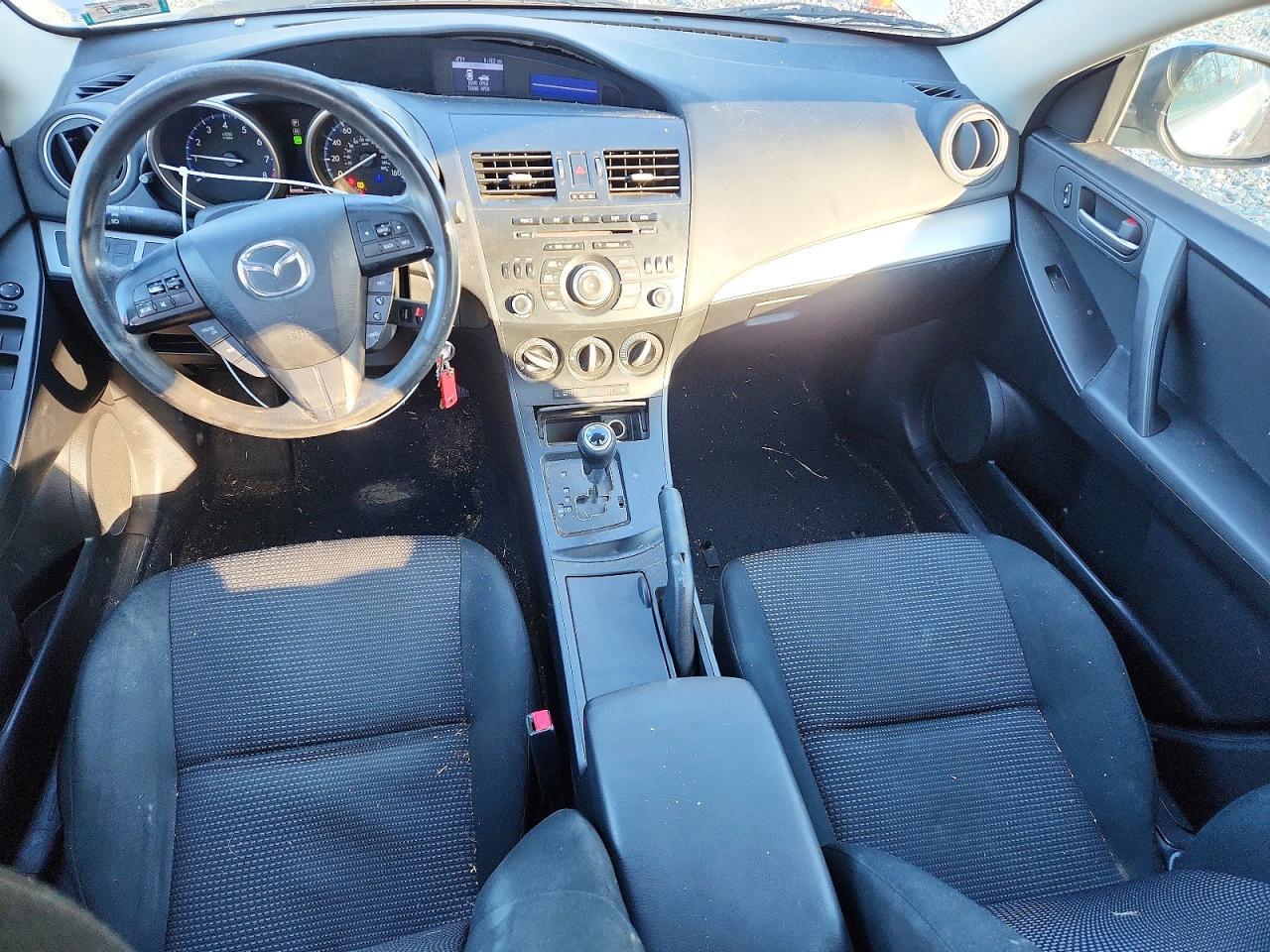 2013 MAZDA 3