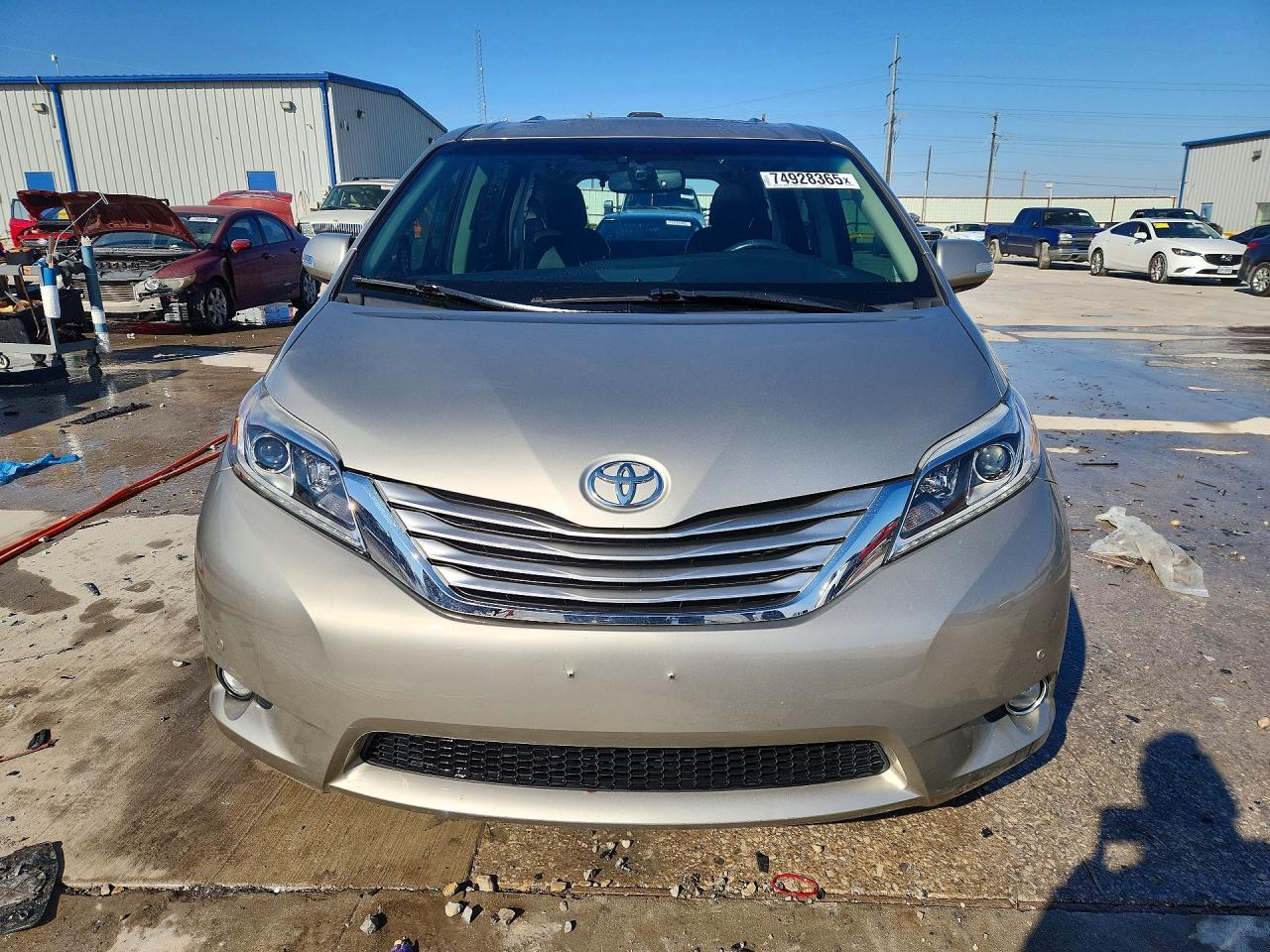 2017 TOYOTA SIENNA