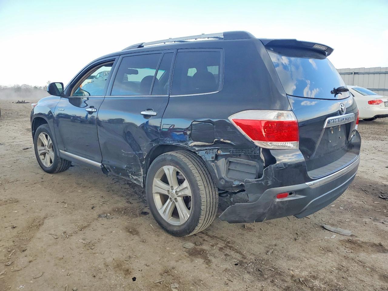 2013 TOYOTA HIGHLANDER