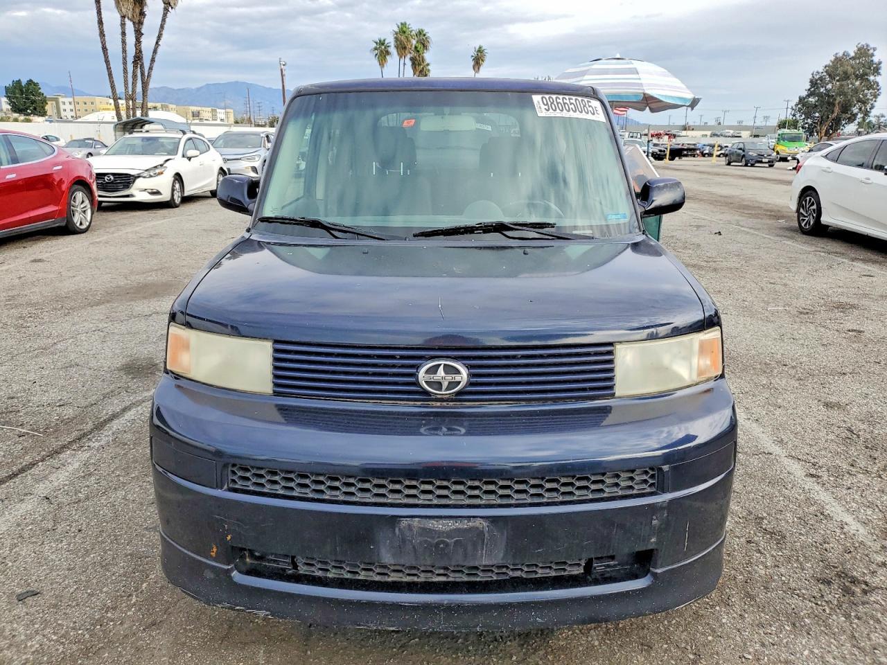 2005 TOYOTA SCION