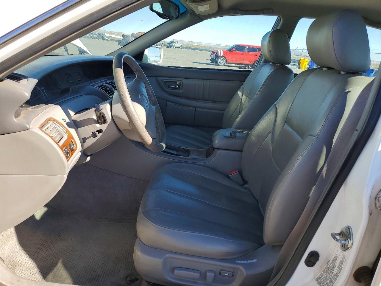 2001 TOYOTA Avalon