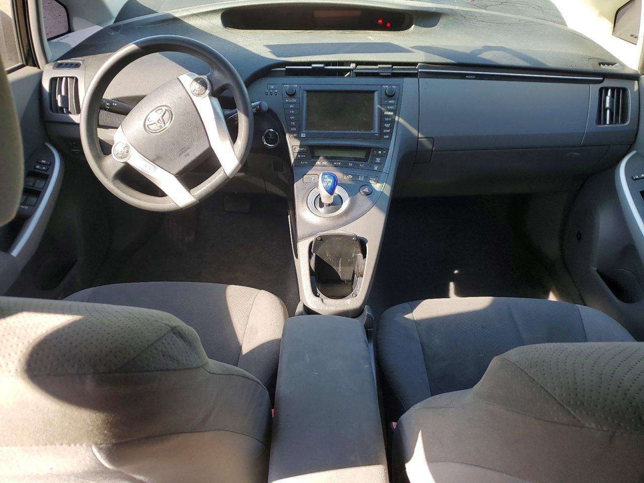 2011 TOYOTA PRIUS