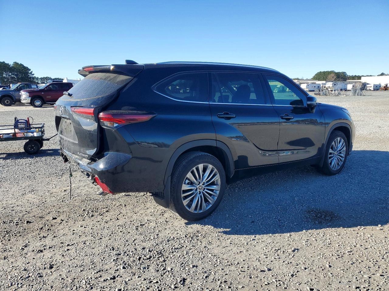2024 TOYOTA HIGHLANDER