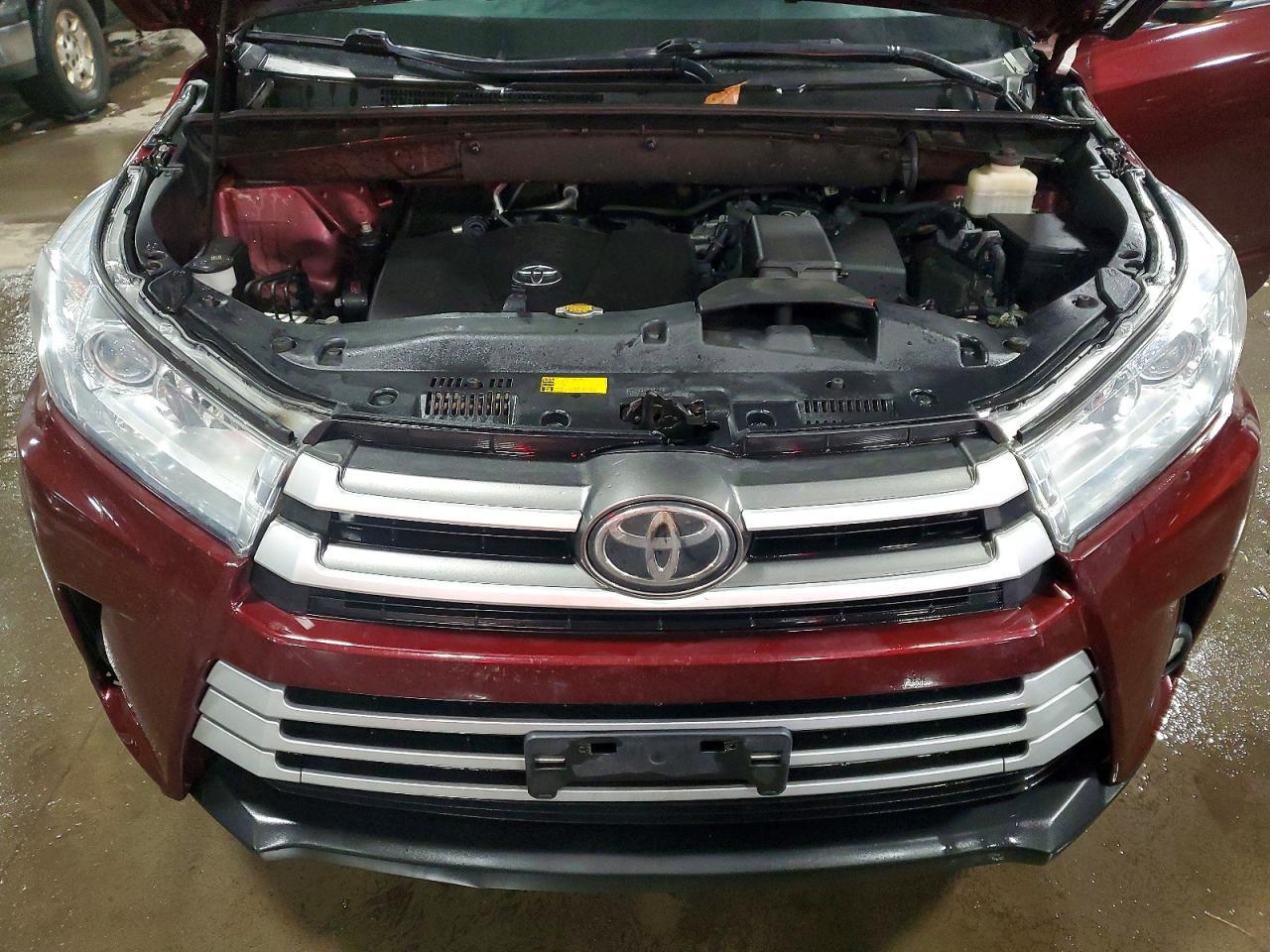 2017 TOYOTA HIGHLANDER