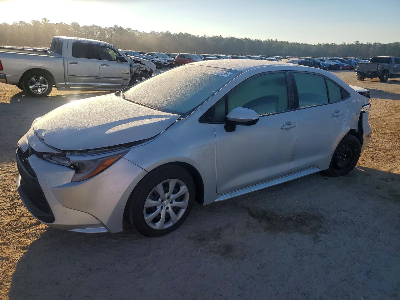 2025 TOYOTA COROLLA