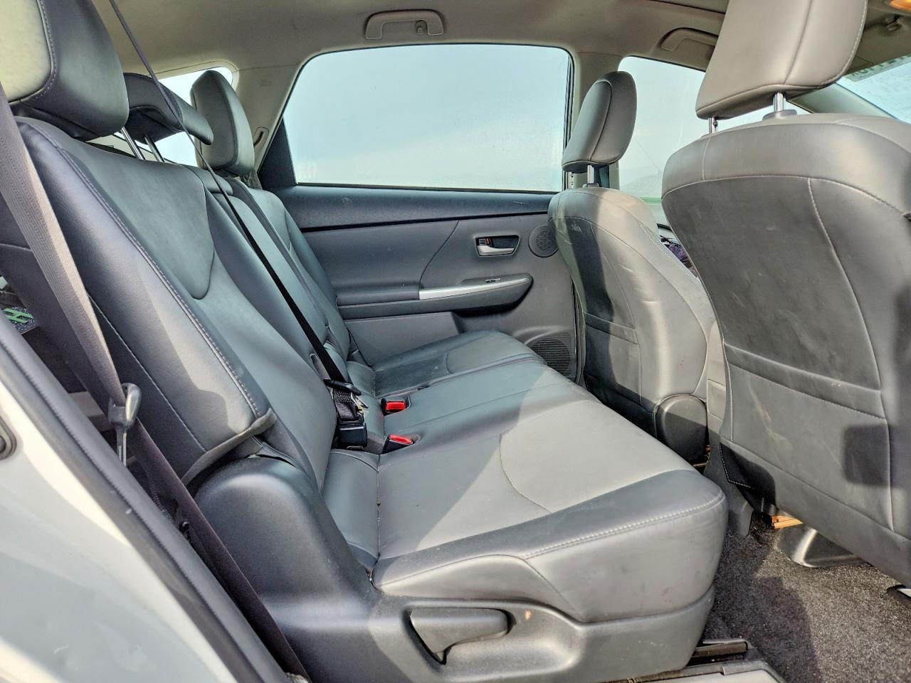 2014 TOYOTA PRIUS V
