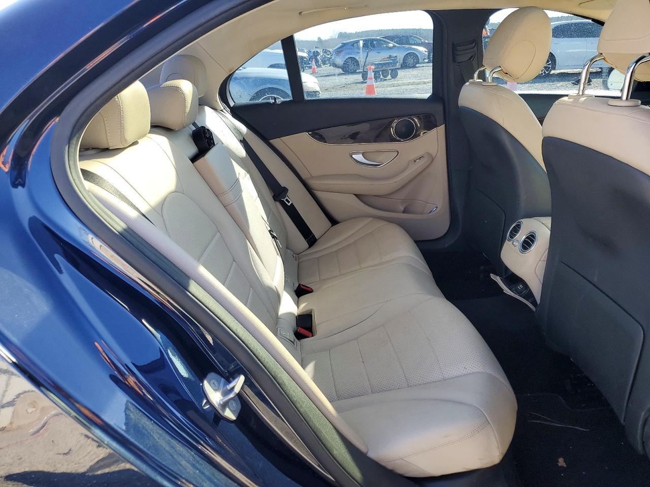 2016 MERCEDES-BENZ C-CLASS