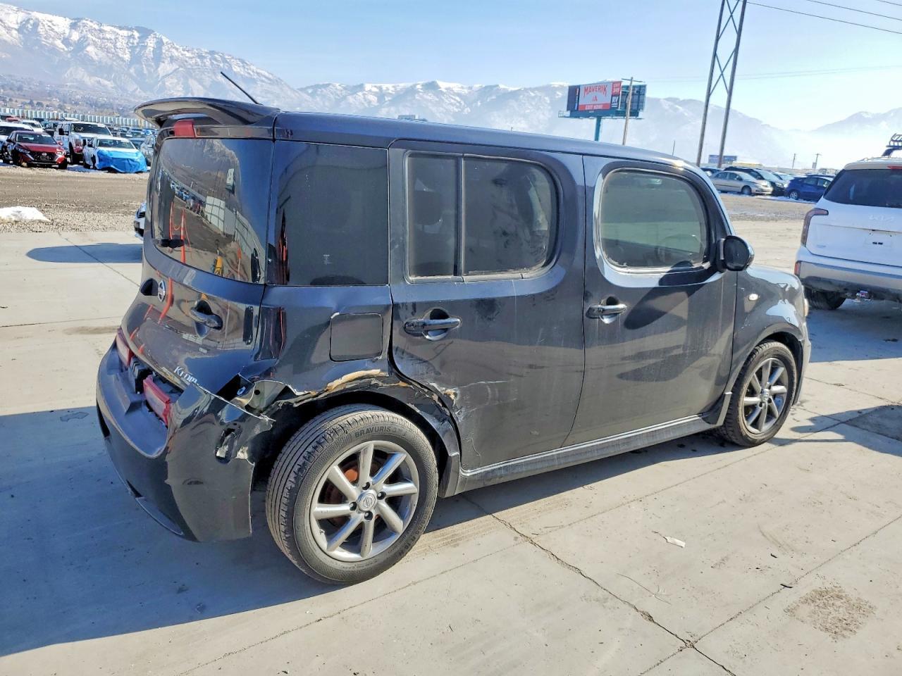 2010 NISSAN CUBE