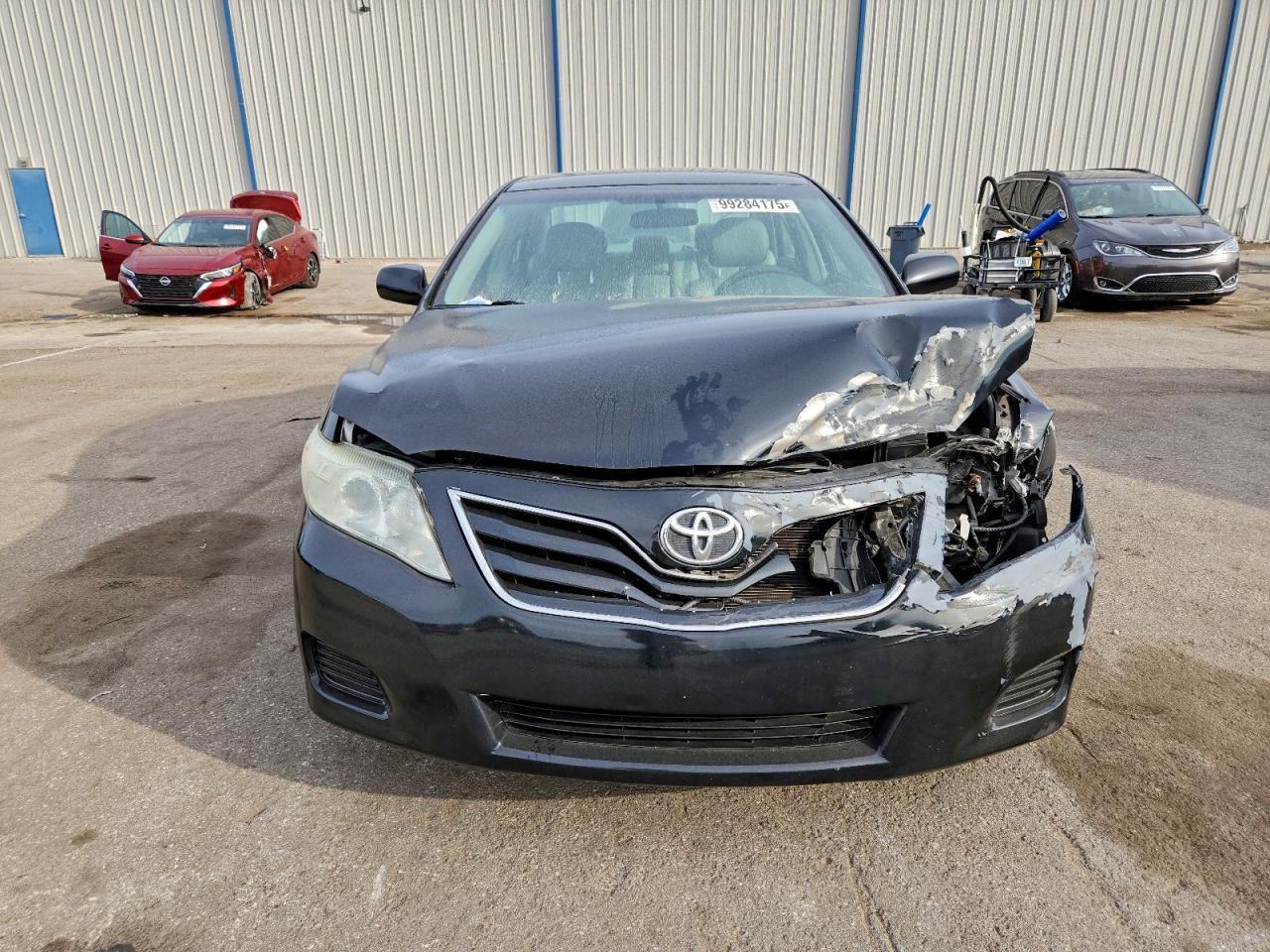 2011 TOYOTA CAMRY
