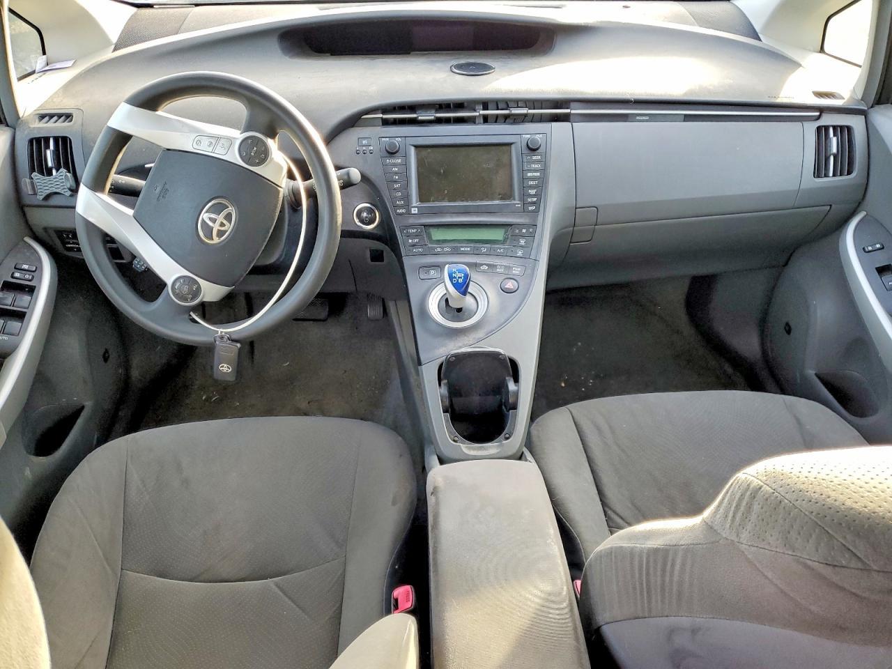 2011 TOYOTA PRIUS