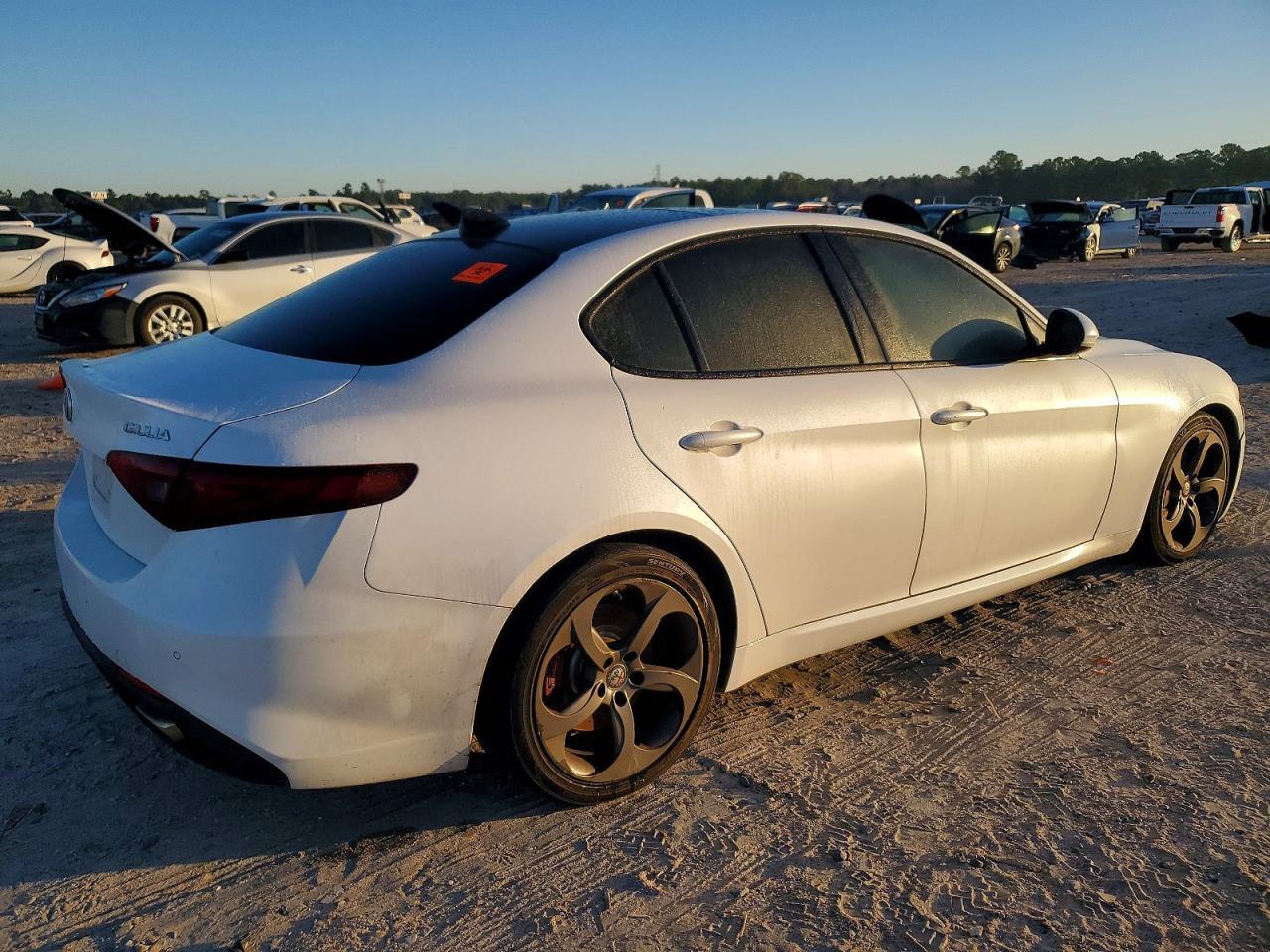 2017 ALFA ROMEO Giulia