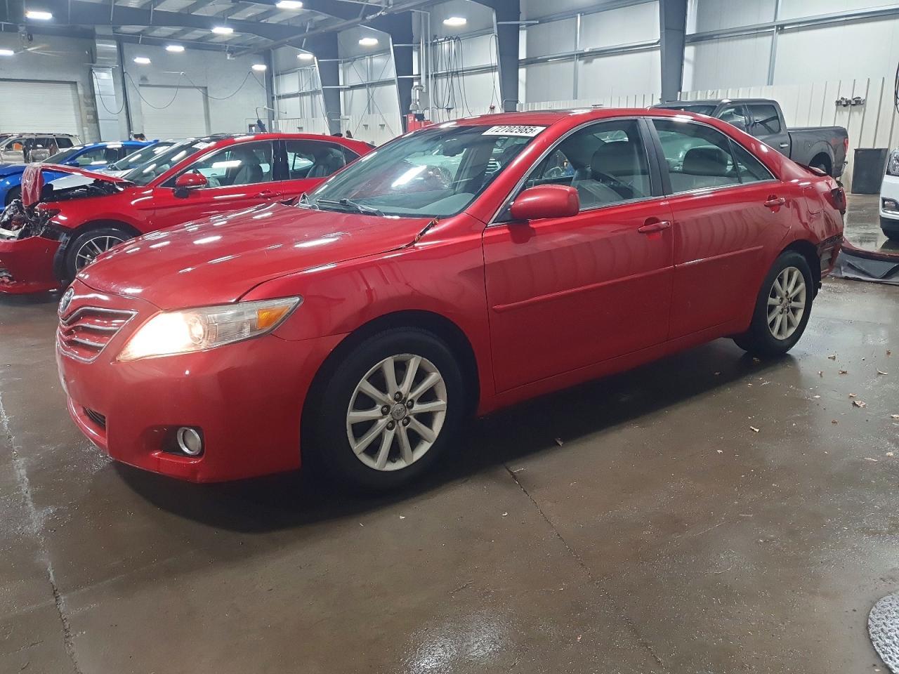 2011 TOYOTA CAMRY