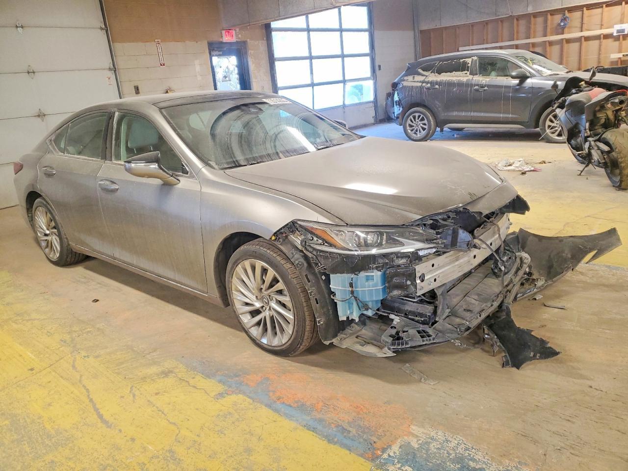 2019 LEXUS ES 350