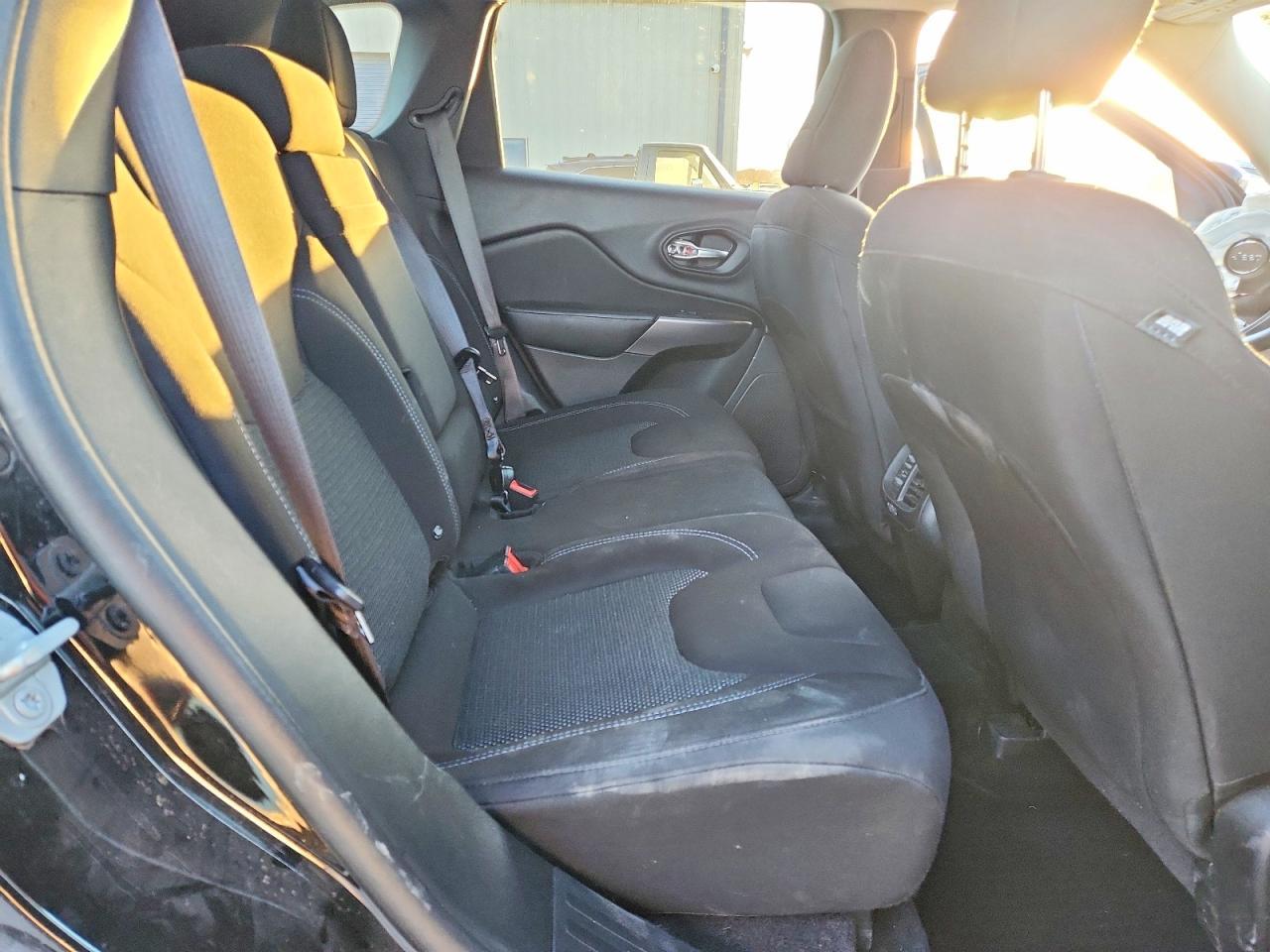 2019 JEEP CHEROKEE