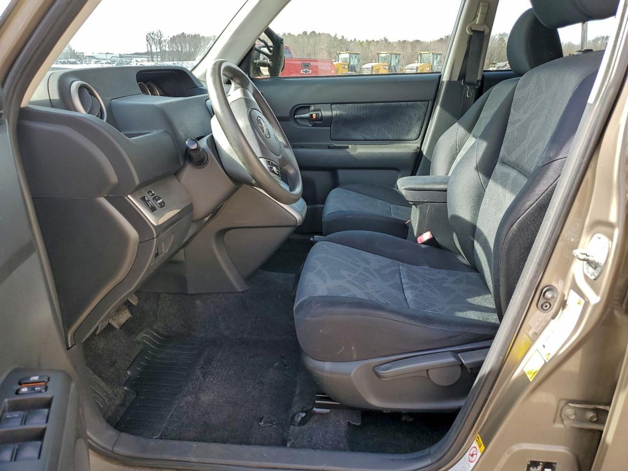 2012 TOYOTA SCION