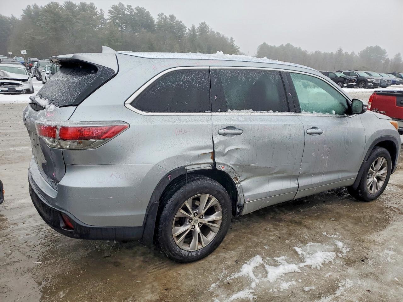 2015 TOYOTA HIGHLANDER