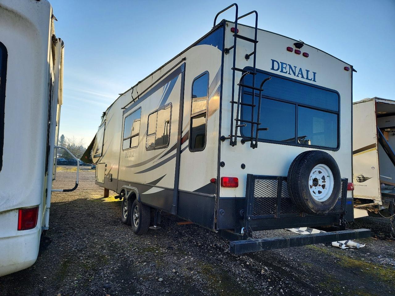 2017 Dena Camper