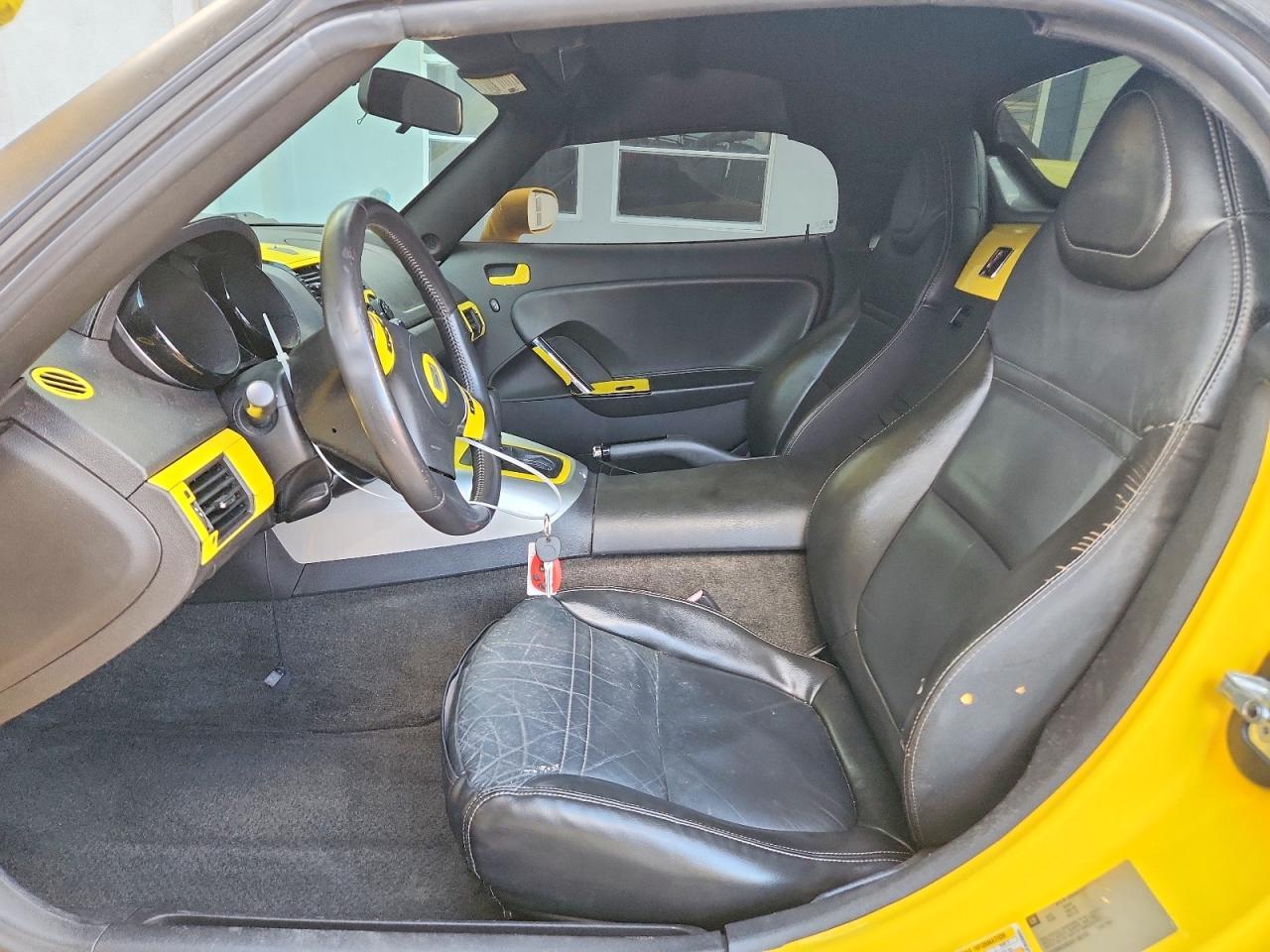 2009 SATURN Sky