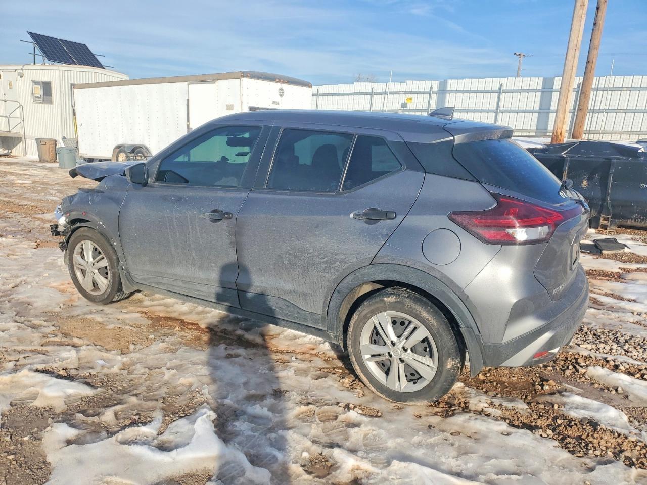 2021 NISSAN KICKS