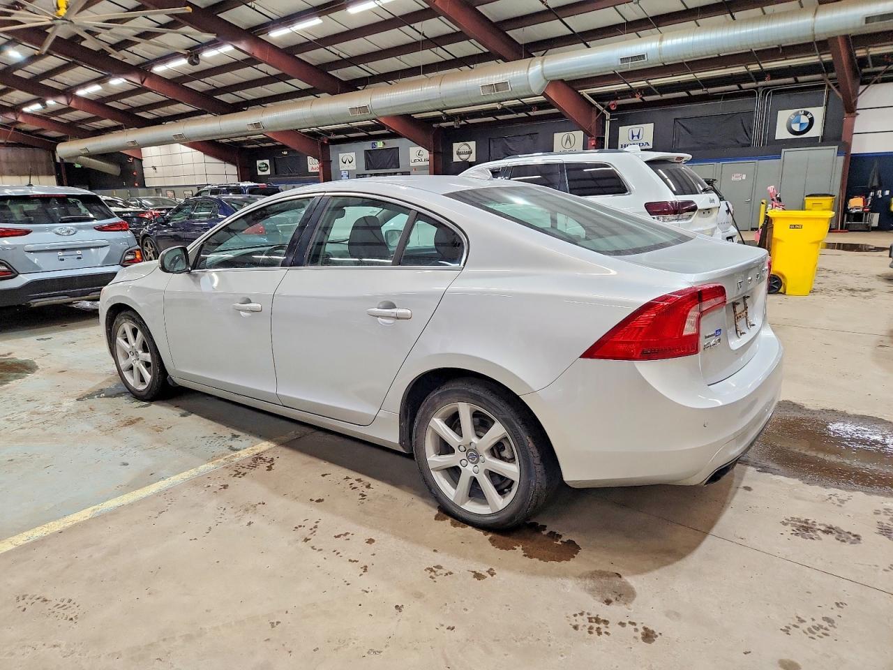 2016 VOLVO S60