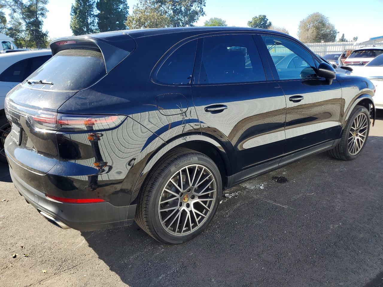 2021 PORSCHE CAYENNE