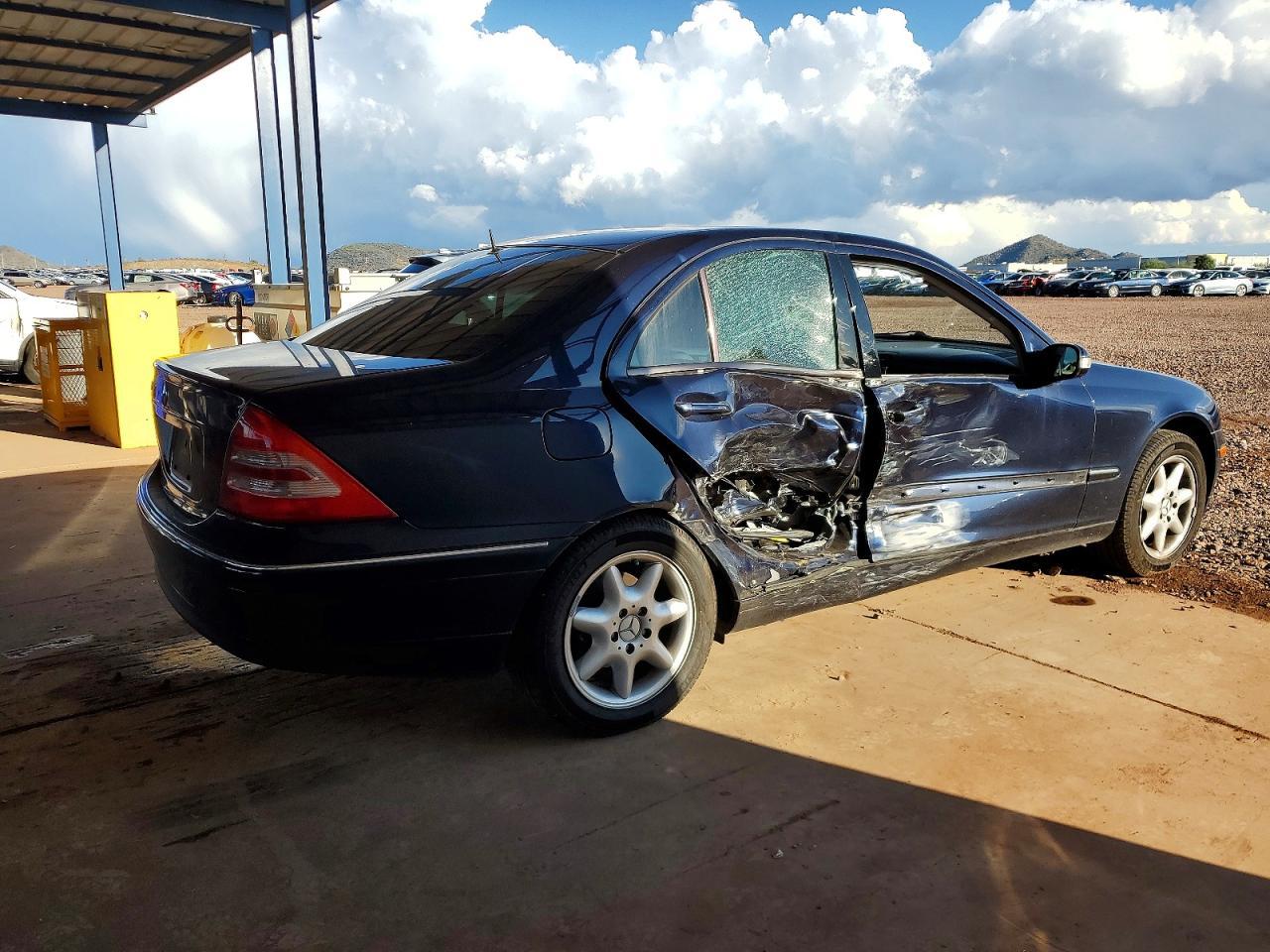 2002 MERCEDES-BENZ C-CLASS