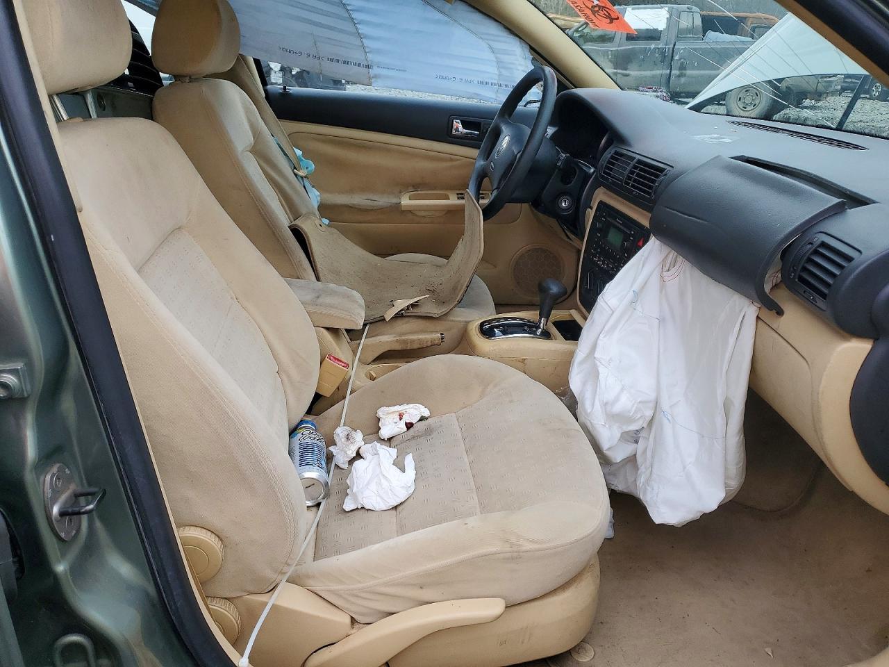 2003 VOLKSWAGEN Passat
