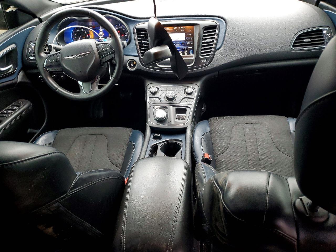 2016 CHRYSLER 200