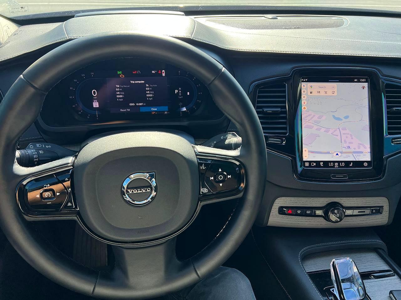 2025 VOLVO XC90