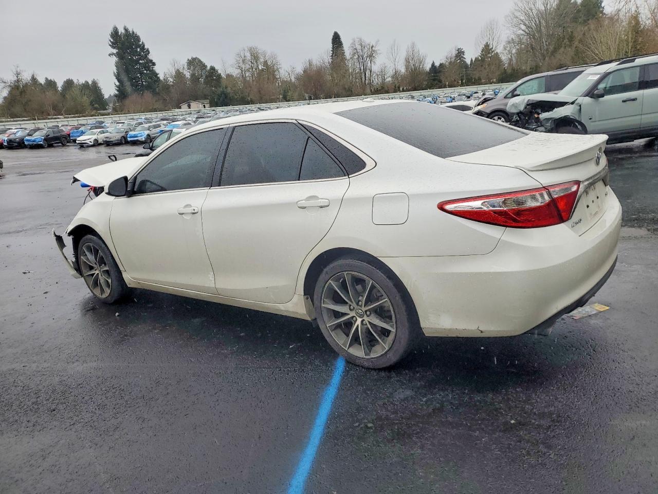 2015 TOYOTA CAMRY