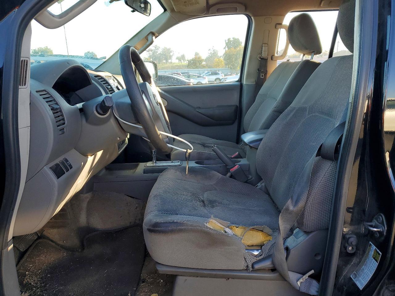2012 NISSAN Frontier