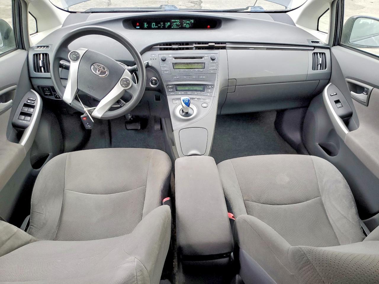 2011 TOYOTA PRIUS