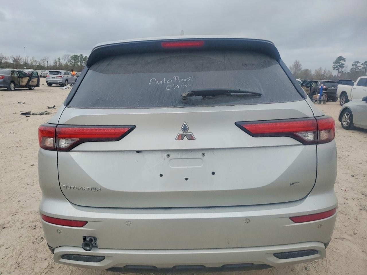 2024 MITSUBISHI outlander
