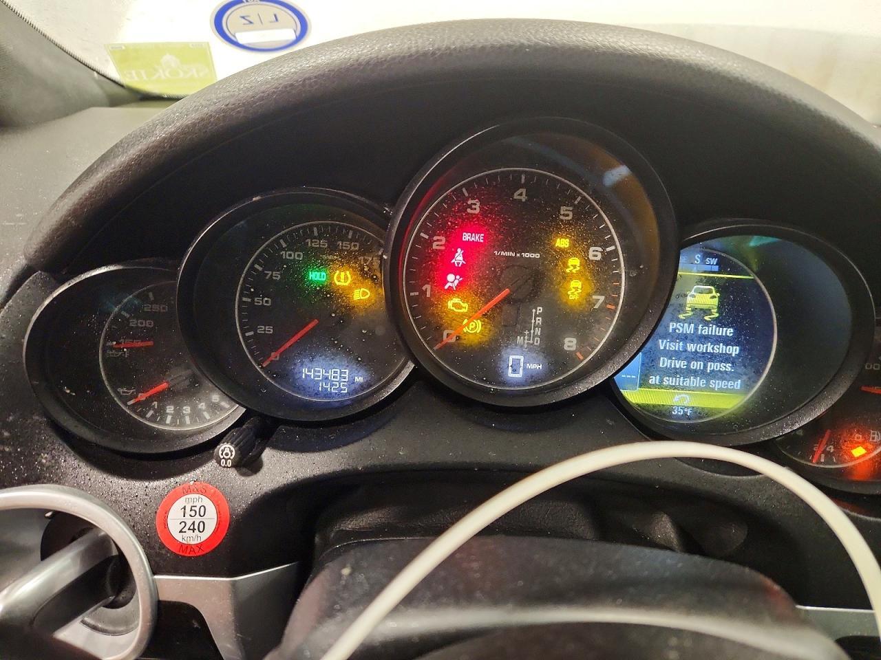 2016 PORSCHE CAYENNE