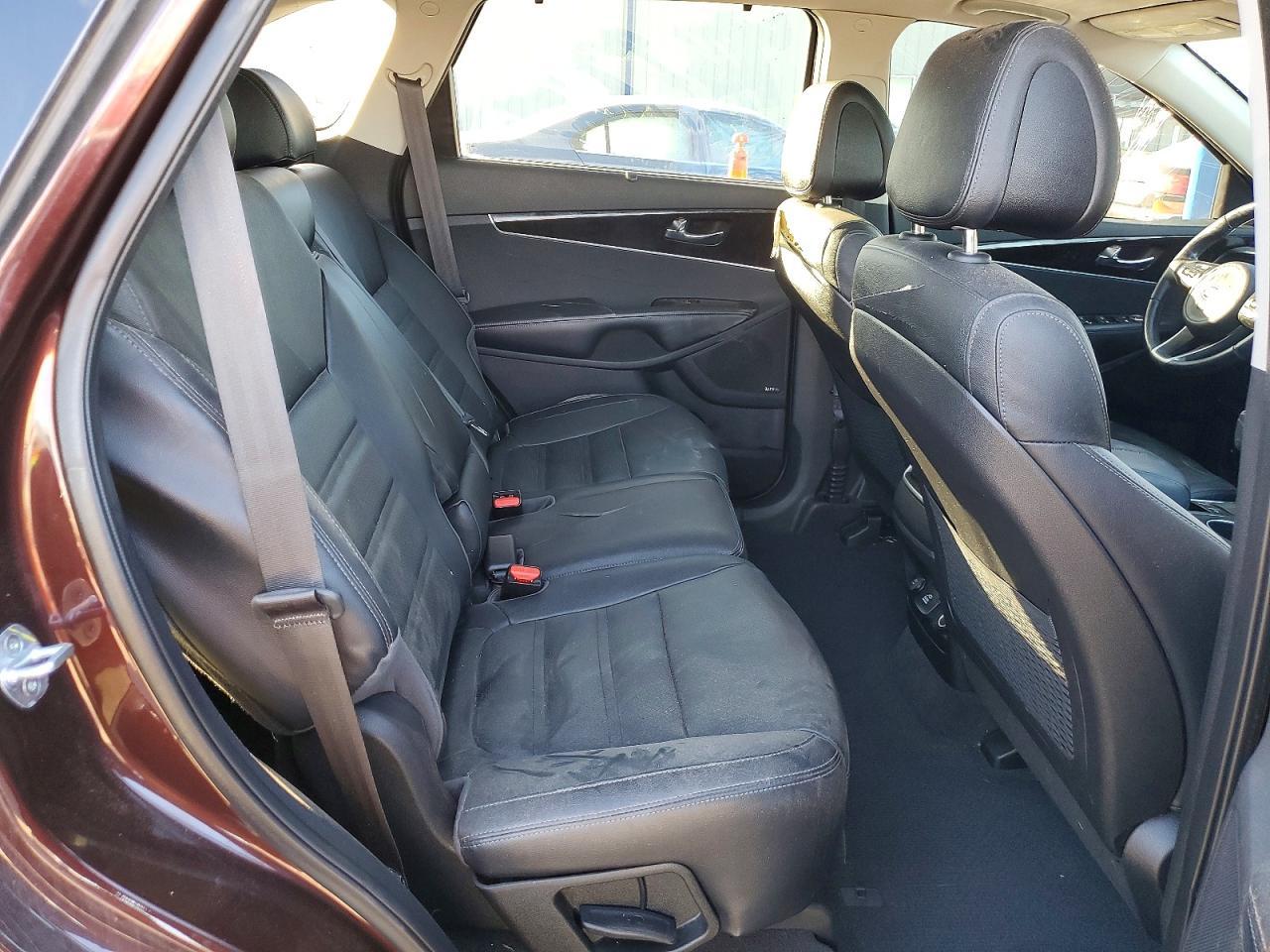 2016 KIA SORENTO