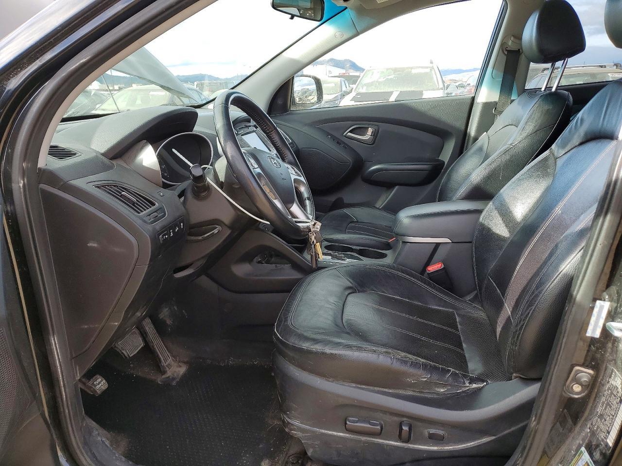 2010 HYUNDAI TUCSON