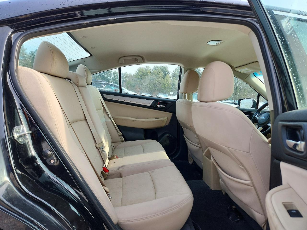 2017 SUBARU Legacy