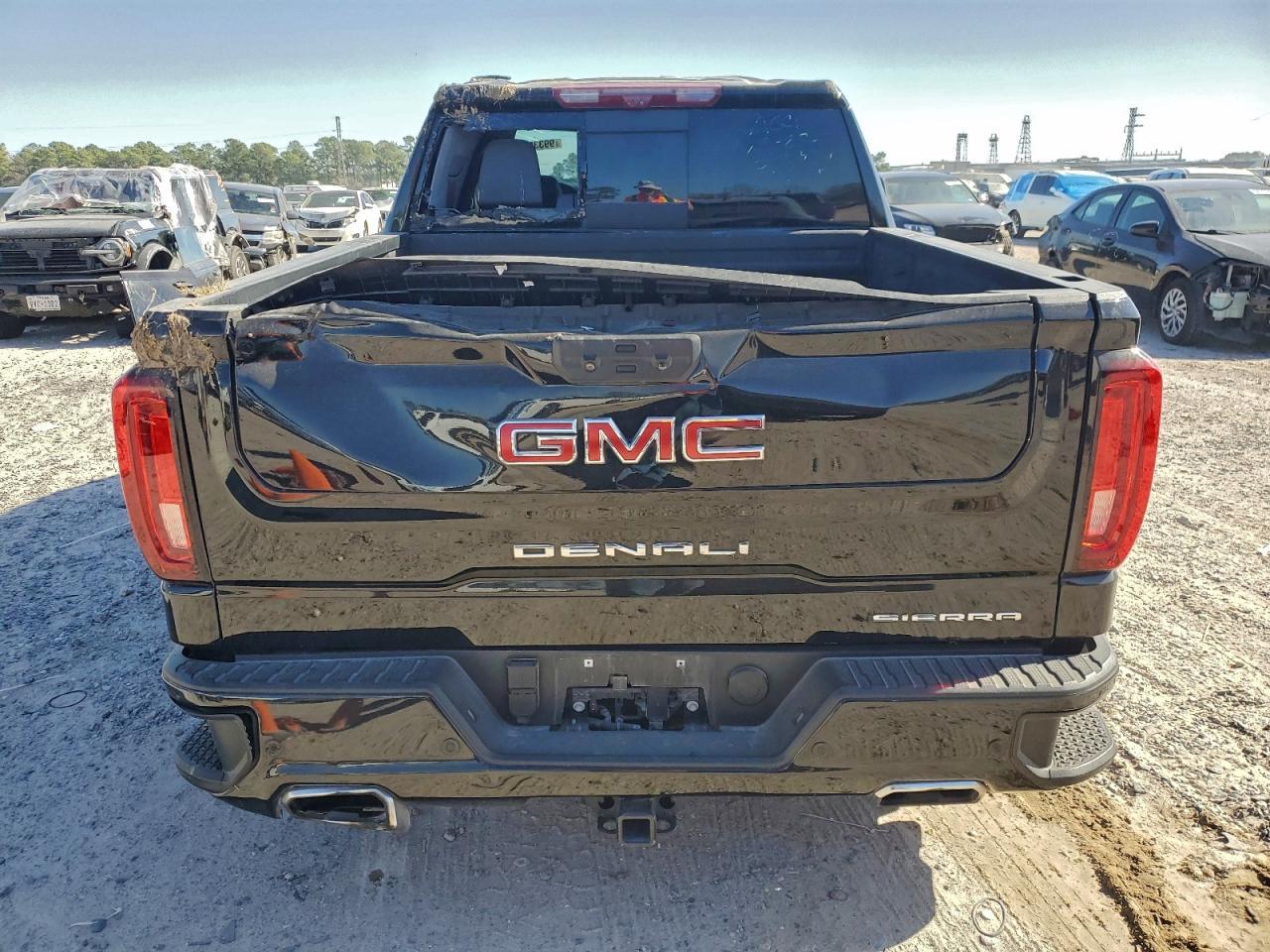 2022 GMC Sierra