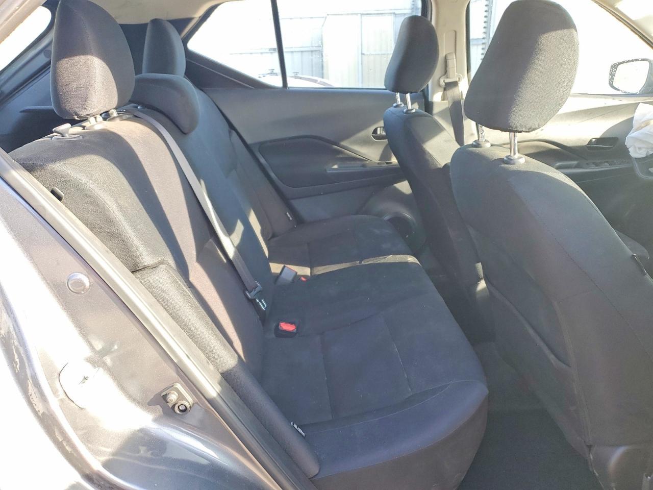 2024 NISSAN KICKS