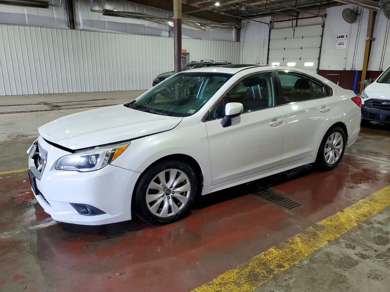 2016 SUBARU Legacy