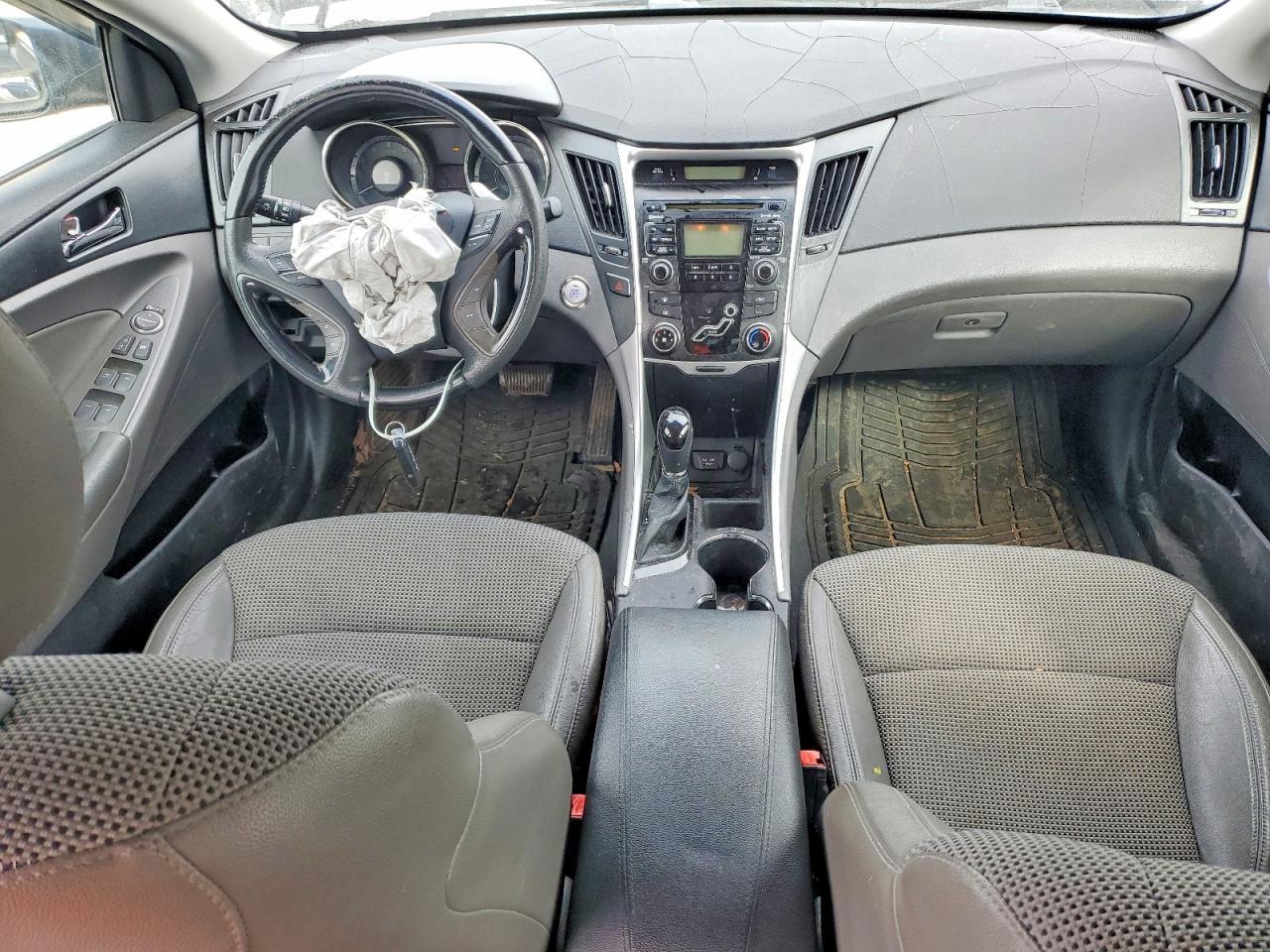 2011 HYUNDAI SONATA