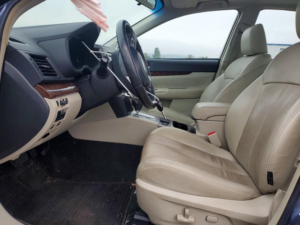 2013 SUBARU Legacy