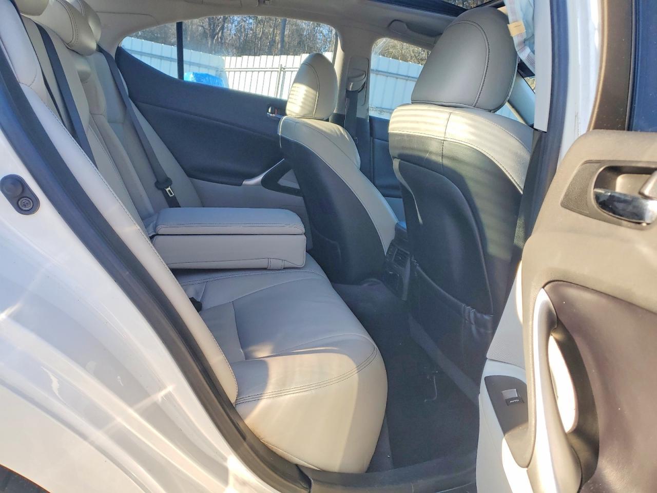 2009 LEXUS IS 250